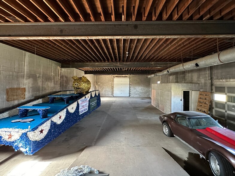 More Photos Of 57582 N Main St, Three Rivers Flex For Lease