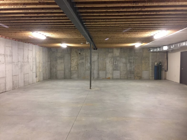 More Photos Of 5250 Freemansburg Ave, Easton Office For Lease