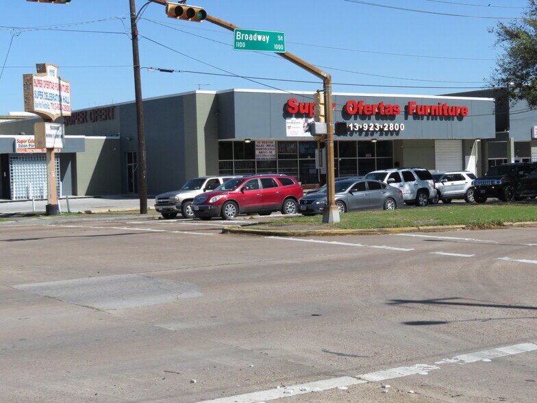 More Photos Of 1115 Broadway St, Houston Freestanding For Sale
