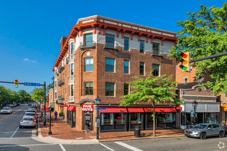 More Photos Of 101 N Columbus St, Alexandria Office For Lease