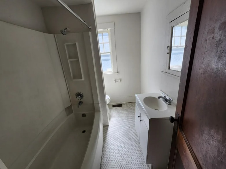 More Photos Of 535 Parsells Ave, Rochester Apartments For Sale