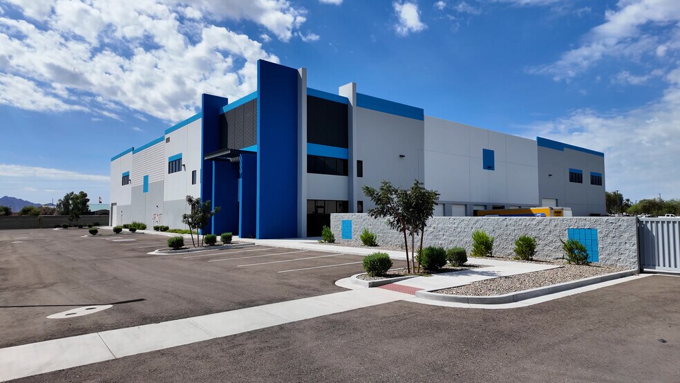 Primary Photo Of 1466 N Eliseo C. Felix Jr Way, Avondale Warehouse For Lease