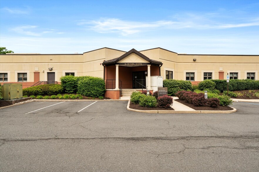 More Photos Of 15 Roszel Rd, West Windsor Office For Sale