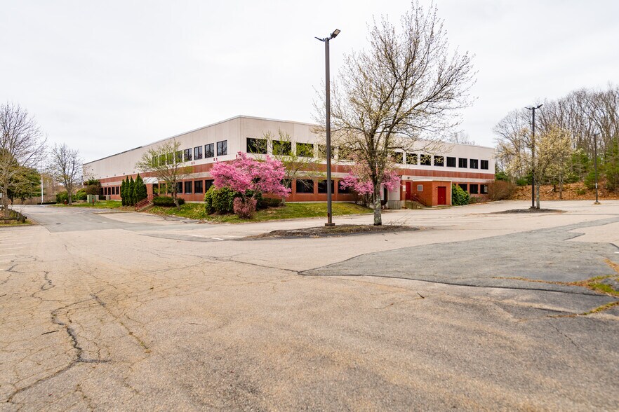 More Photos Of 5 Campanelli Cir, Canton Research And Development For Lease