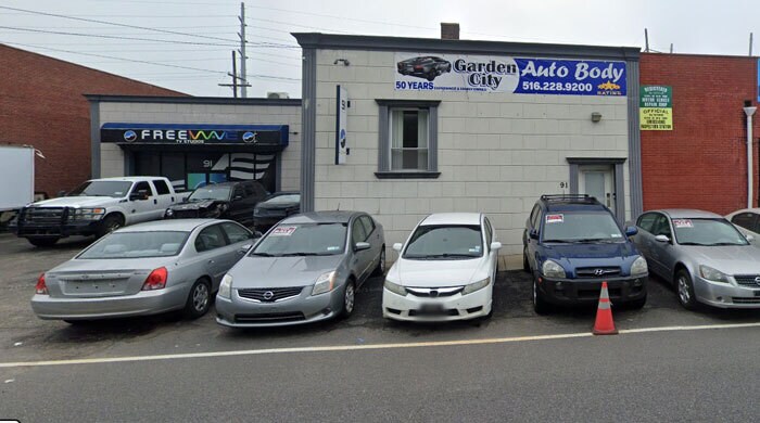 Primary Photo Of 91 Commercial Ave, Garden City Warehouse For Lease