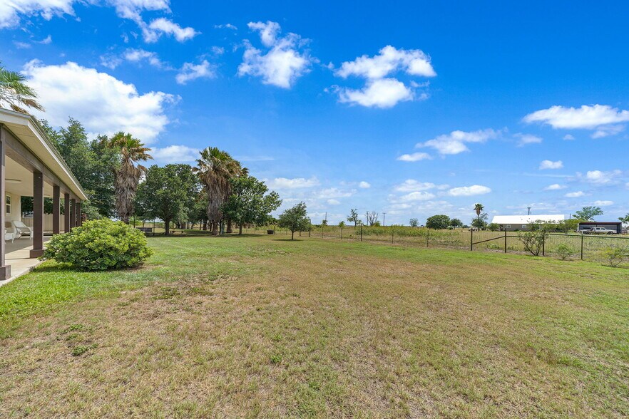 More Photos Of 14221 FM 2790, La Coste Warehouse For Sale