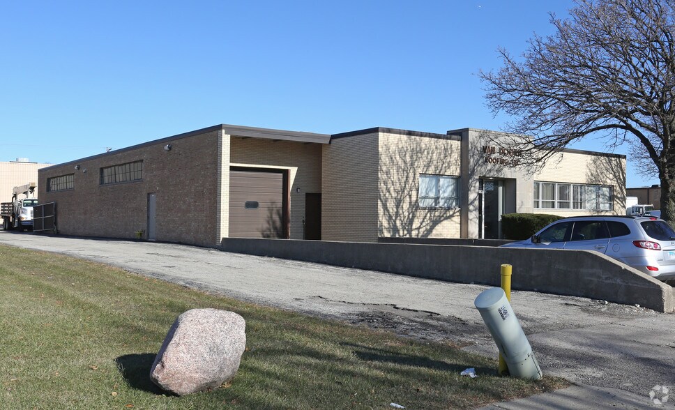 More Photos Of 2082 Estes Ave, Elk Grove Village Warehouse For Sale