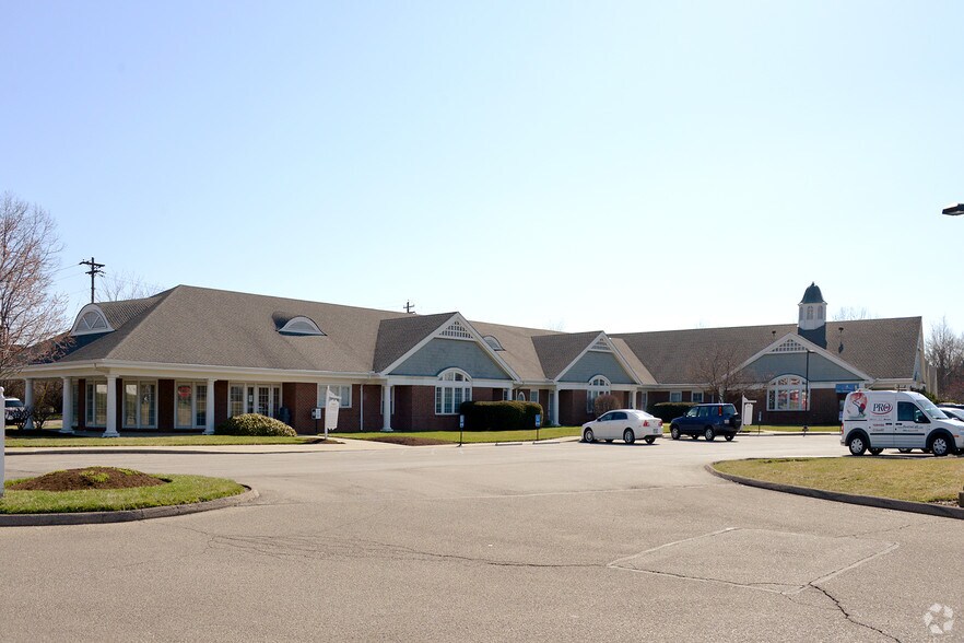 More Photos Of 608 Reading Rd, Mason Medical For Lease