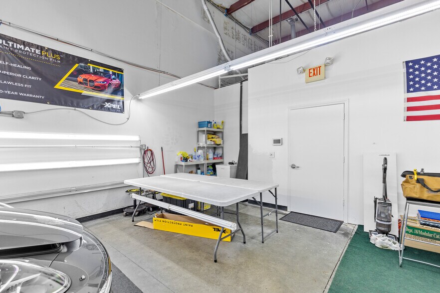 More Photos Of 17000 Alico Commerce Ct, Fort Myers Flex For Sale