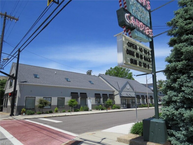 More Photos Of 15000 Madison Ave, Lakewood Office Residential For Lease