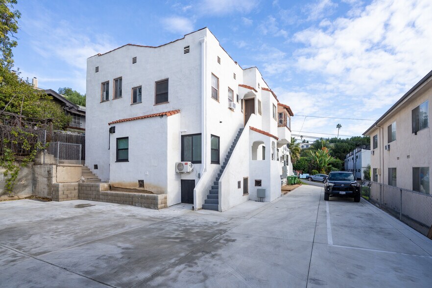 More Photos Of 1637-1639 1/2 Micheltorena St, Los Angeles Apartments For Sale