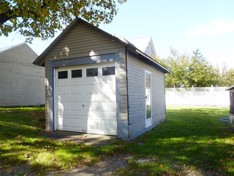 More Photos Of 708 N Division St, Peekskill Restaurant For Lease