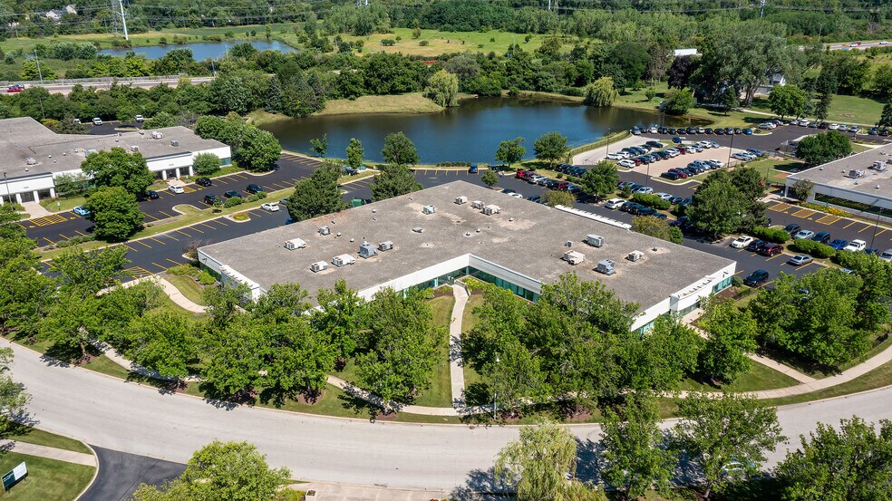 More Photos Of 821-881 Parkview Blvd, Lombard Unknown For Lease