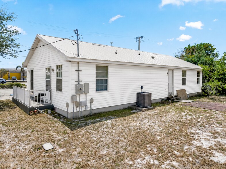 More Photos Of 5660 Micco Rd, Micco Office For Sale