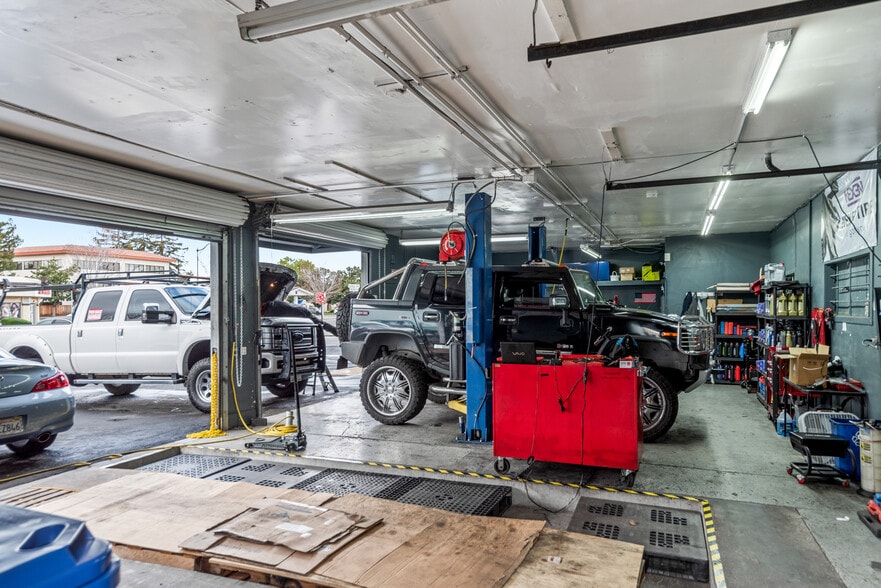 More Photos Of 2068 Winchester Blvd, Campbell Auto Repair For Sale