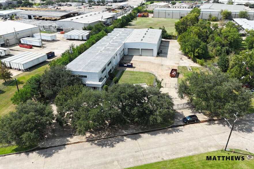 More Photos Of 5600 Berry Brook Dr, Houston Manufacturing For Sale