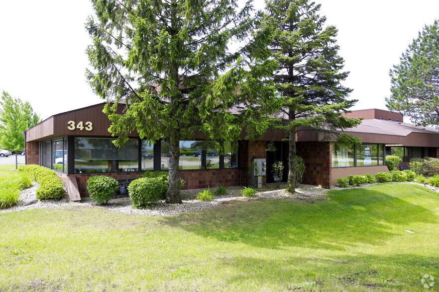 More Photos Of 16W343 83rd St, Burr Ridge Unknown For Lease