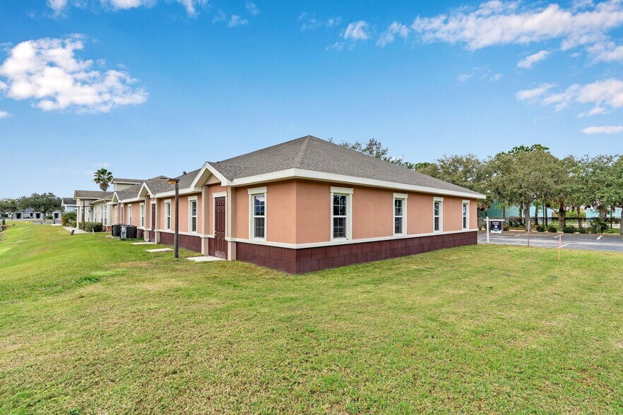 More Photos Of 1640 Lexington Green Ln, Sanford Medical For Lease