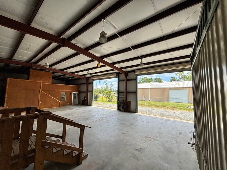 More Photos Of 19300 Valdosta Hwy, Valdosta Distribution For Lease