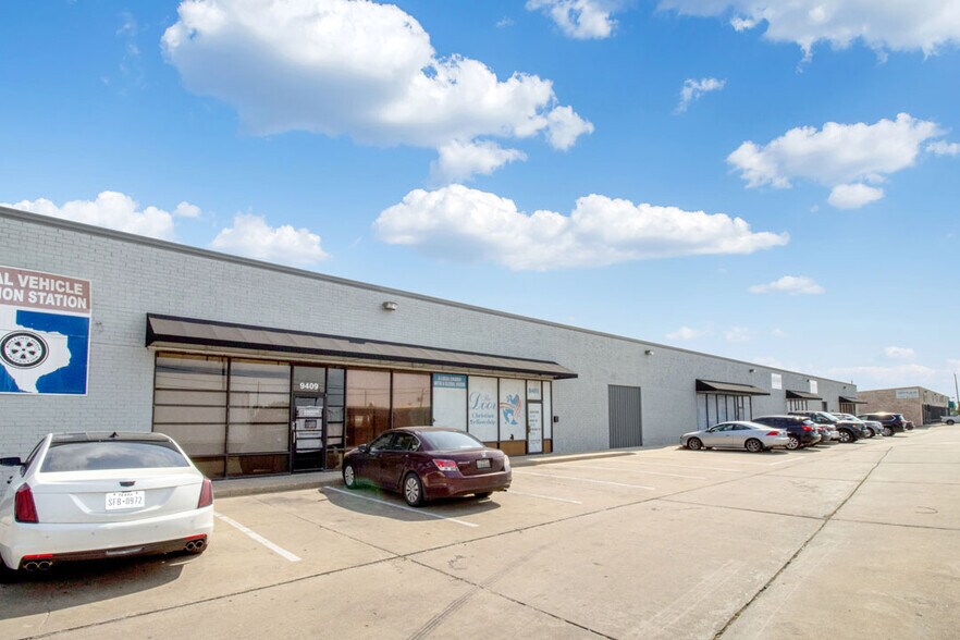 More Photos Of 5956 Berry Brook Dr, Houston Unknown For Lease