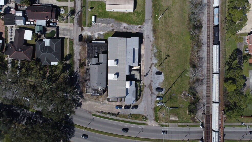 More Photos Of 3871 Gentilly Blvd, New Orleans Freestanding For Sale