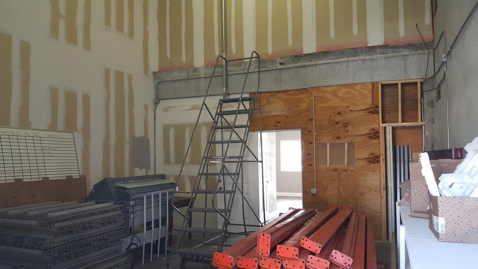 More Photos Of 2755 Vista Pky, West Palm Beach Coworking Space