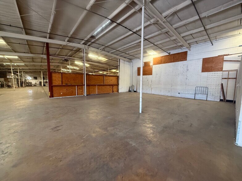 More Photos Of 911 N Frio St, San Antonio Manufacturing For Lease