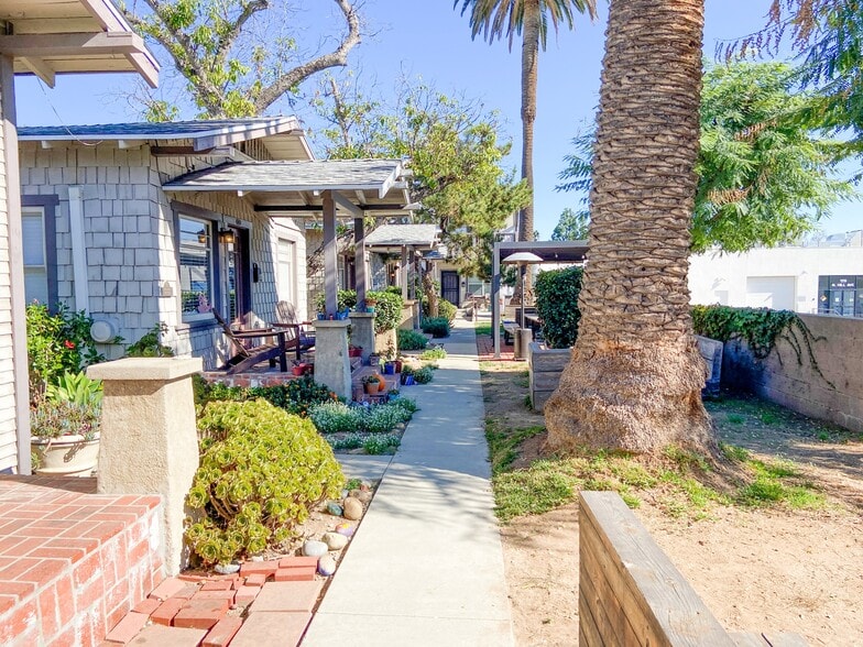 More Photos Of 146-154 N Holliston Ave, Pasadena Rehabilitation Center For Sale