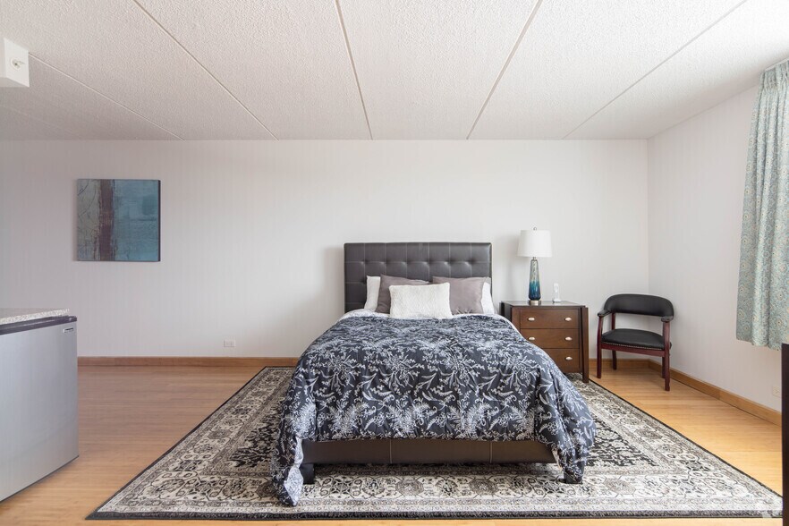 More Photos Of 700 Sheridan Rd, Highwood Congregate Senior Housing For Sale