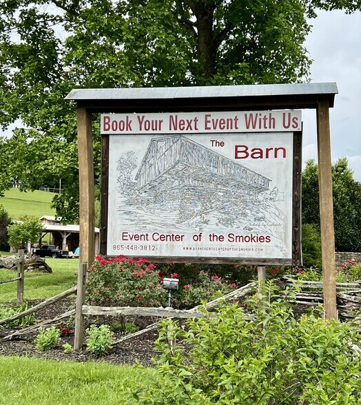 More Photos Of 7264 E Lamar Alexander Pky, Townsend Freestanding For Sale