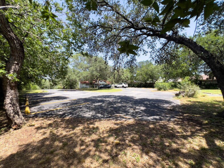 More Photos Of 5995 Heath Rd, San Antonio Office For Sale