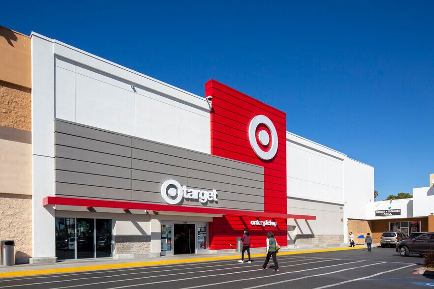 More Photos Of 1801-1843 La Cienega Blvd, Los Angeles Unknown For Lease