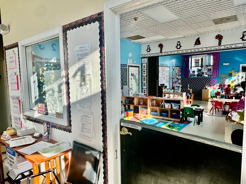 More Photos Of 251 Appleton St, Holyoke Office For Sale