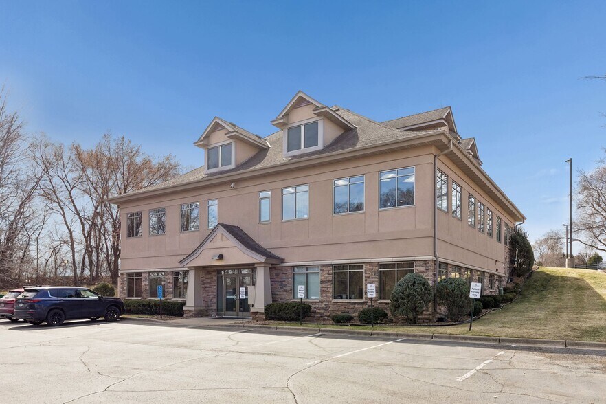 More Photos Of 3340 Sherman Ct, Eagan Medical For Sale