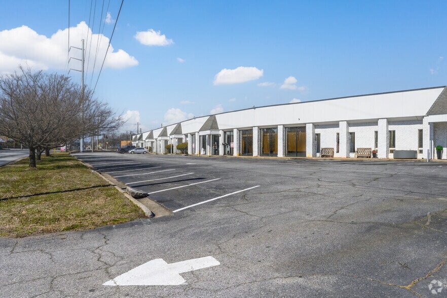 More Photos Of 1129-1199 Willingham Dr, East Point Warehouse For Lease