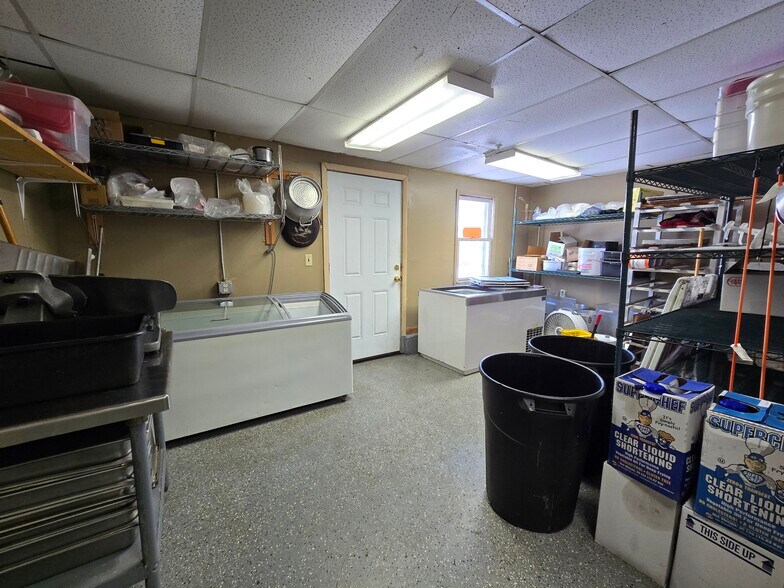 More Photos Of 365 E Main St, Waterloo Town Restaurant For Sale