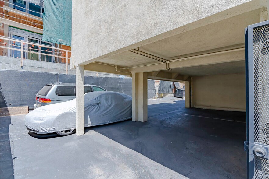 More Photos Of 741 S Hobart Blvd, Los Angeles Apartments For Sale