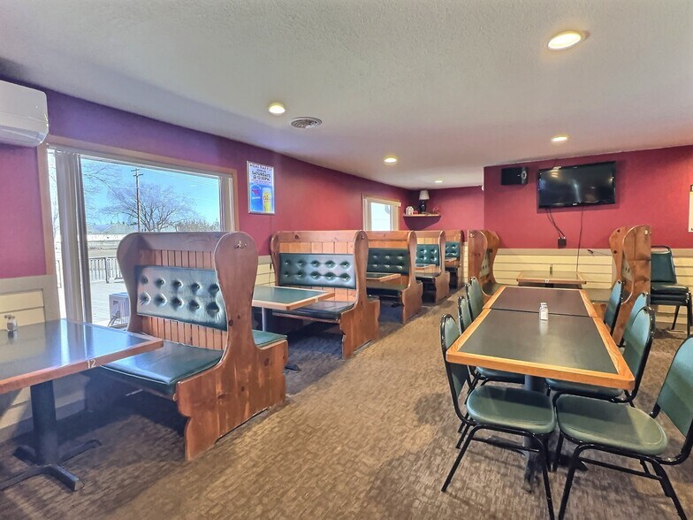 More Photos Of 10480 State Highway 24 NW, Annandale Restaurant For Sale