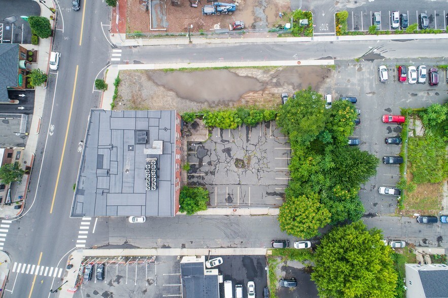 More Photos Of 979 Main St, Springfield Office Residential For Sale