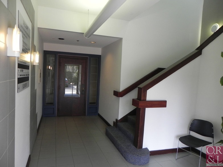 More Photos Of 78 Beaver Rd, Wethersfield Office For Lease