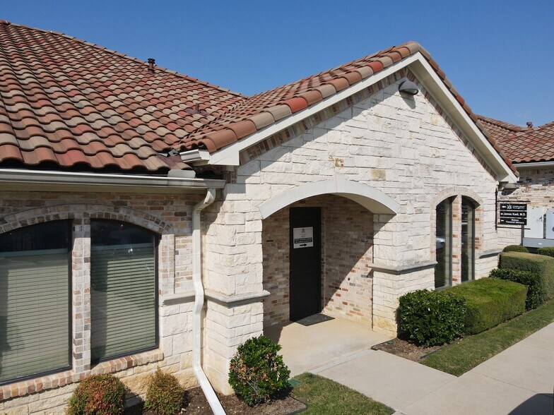 More Photos Of 3321 Unicorn Lake Blvd, Denton Medical For Lease