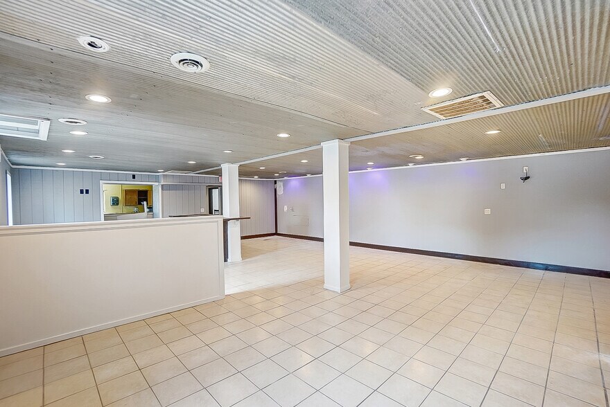 More Photos Of 6987 New Haven Rd, Harrison Restaurant For Sale