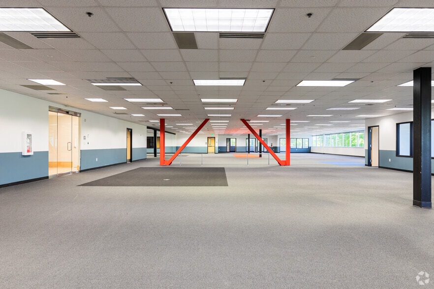 More Photos Of 1712 S East Bay Blvd, Provo Unknown For Lease