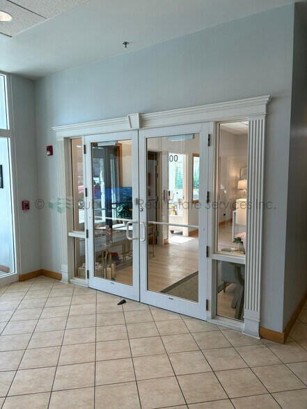 More Photos Of 3540 Seven Bridges Dr, Woodridge Medical For Lease