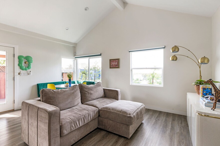 More Photos Of 510 Toledo St, Los Angeles Specialty For Sale