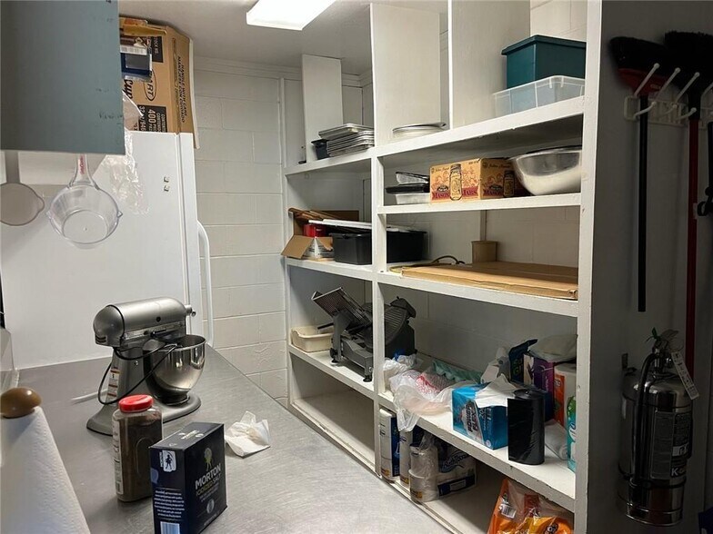 More Photos Of 20674 S Highway 59, Evansville Restaurant For Sale