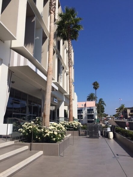 More Photos Of 1020-1021 Prospect St, La Jolla Apartments For Lease