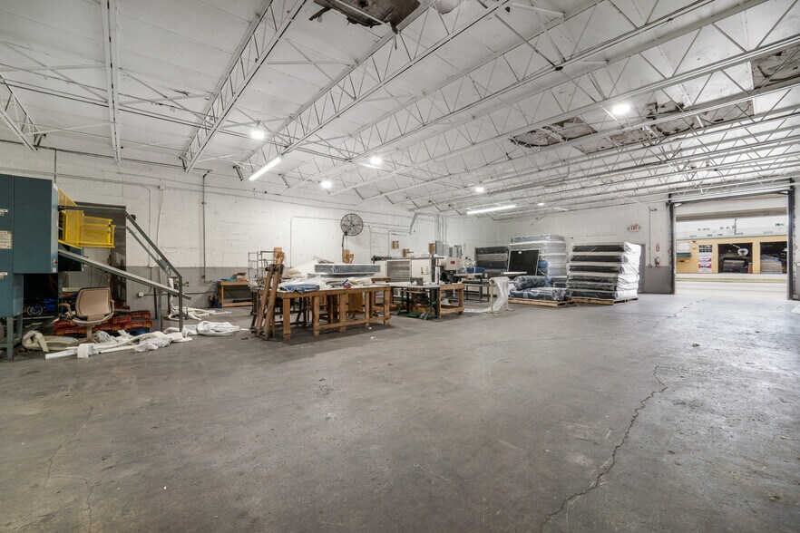 More Photos Of 355 W 21st St, Hialeah Warehouse For Sale