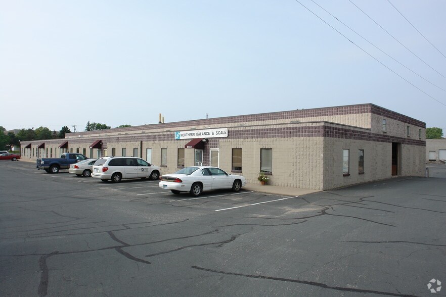 More Photos Of 9550 W Bloomington Fwy, Bloomington Coworking Space