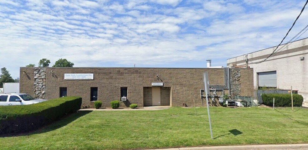 Primary Photo Of 20 Eads St, West Babylon Warehouse For Lease